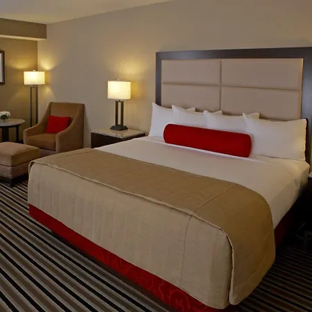 The Madison Concourse Hotel